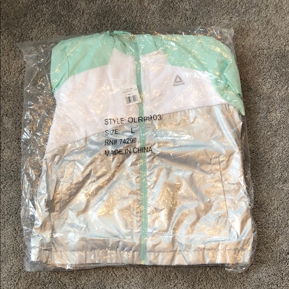 NWT Women’s Reebok Fleece Lined Windbreaker Jacket - Picture 13 of 13